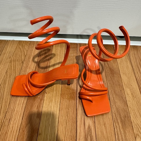 Zara Tabular Spiral Wrap Sandal size 39 fits for 8.5. Lightly worn. - Picture 4 of 7